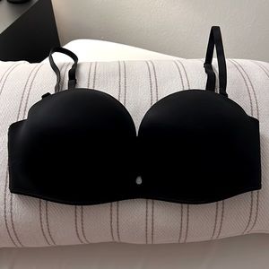 Victoria’s Secret Bombshell Padded Strapless Bra   32C.